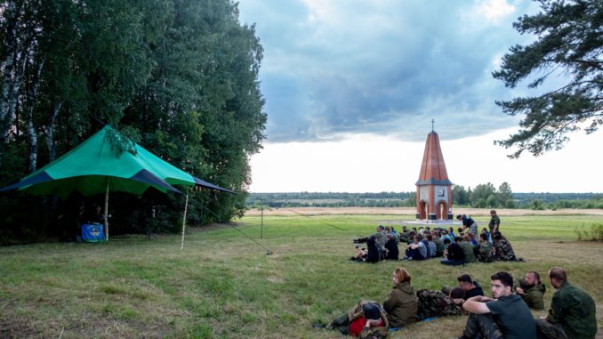 в поисковые экспедиции