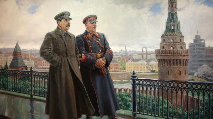 герасимов И.В. Сталин и К.Е. Ворошилов в Кремле