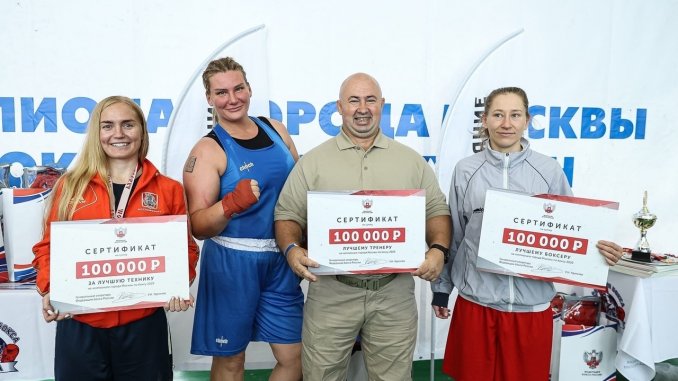 бокс1 в турнире по боксу