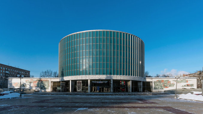 панорама на уличную экскурсию