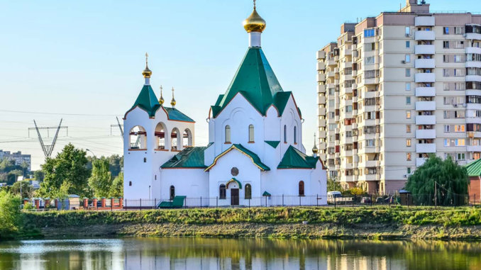 hram-vseh-svyatyh-v-novokosine-glavnoe Центр гуманитарной помощи