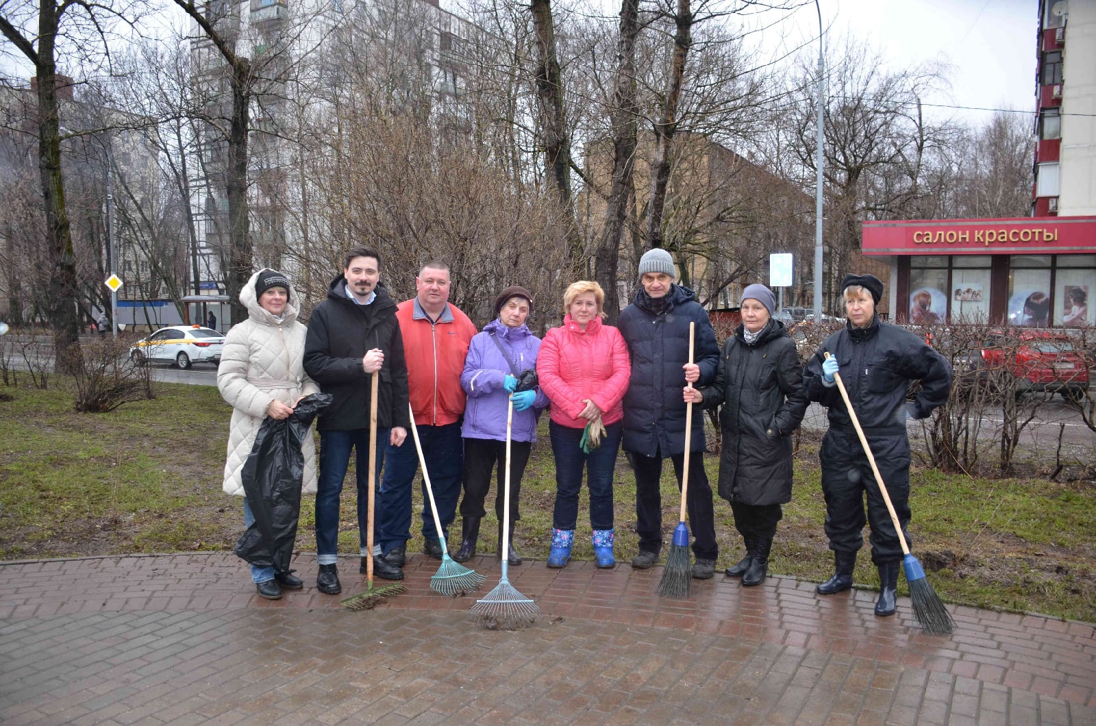 Общегородской субботник 2024 санкт петербург. Общегородской субботник 2022. Общегородской субботник 2022 Воронеж. Сиреневый бульвар субботник. Субботник 2022 в СПБ общегородской.