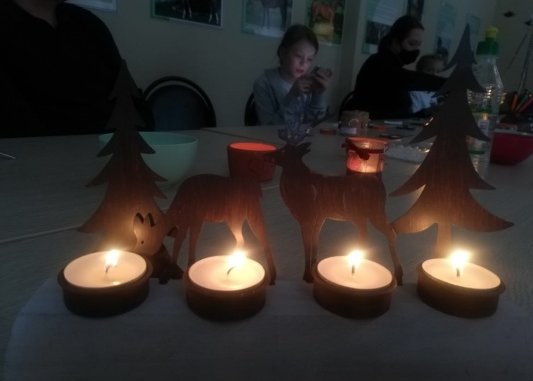 Svecha-pamyati-Mospriroda-podgotovila-pamyatnye-meropriyatiya свеча памяти