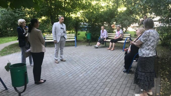 громов с жителями