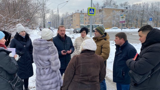 лебеедва пешеходную дорожку