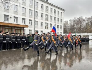 военному параду 