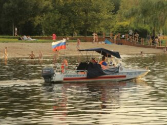 молодого человека