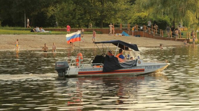 молодого человека