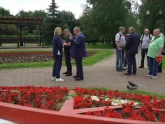 реконструкцию памятного 