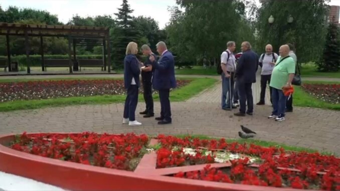 реконструкцию памятного 