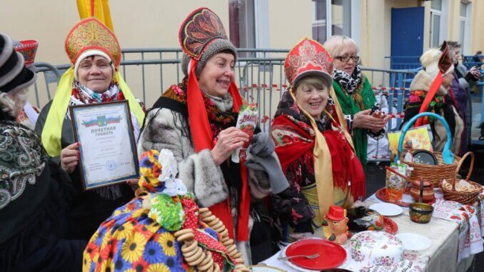 весёлыми играми