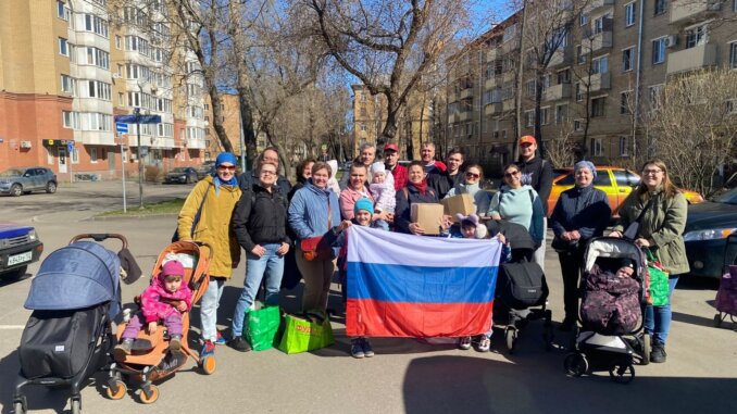 по коробке пельменей