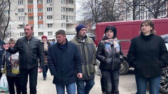 пообщалась с жителями