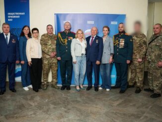 с волонтёрами